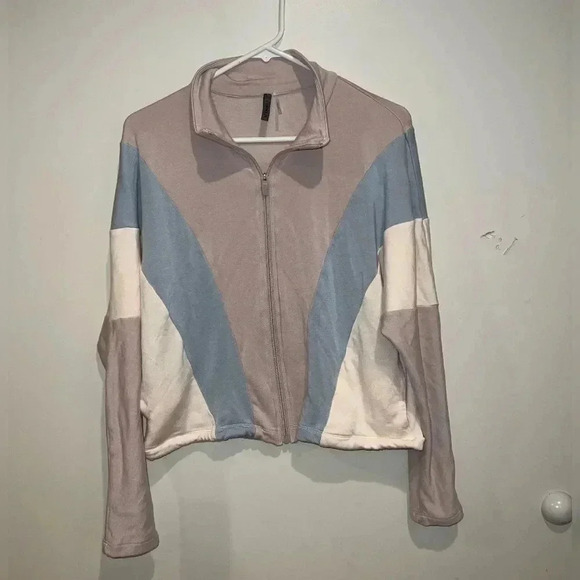 Vimmia Zip Up Jacket - Picture 4 of 4